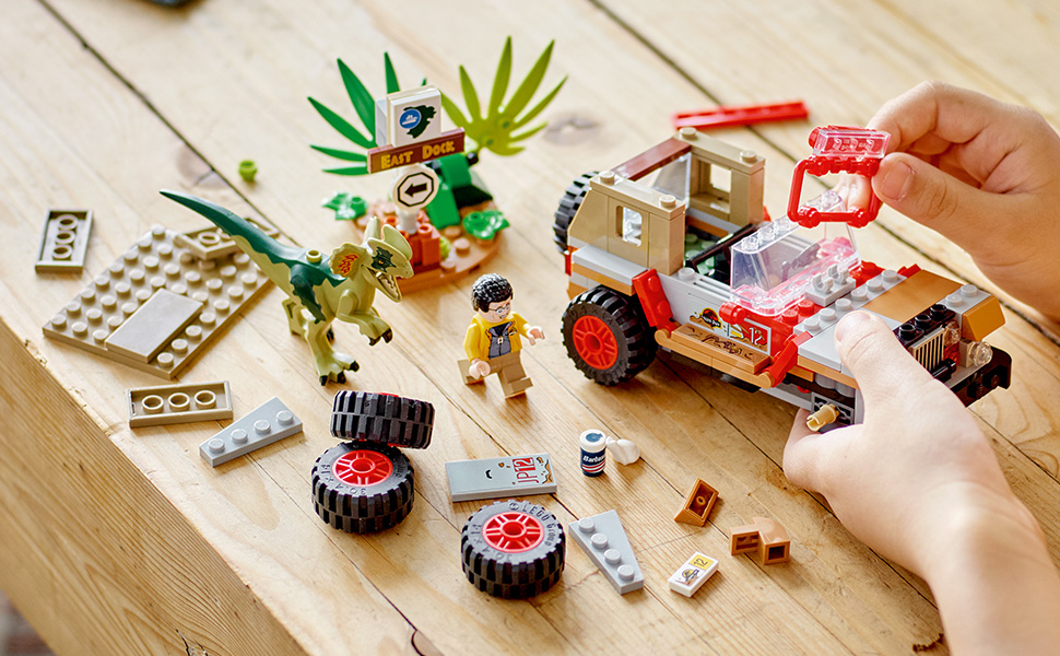 LEGO-Jurassic-World-Dilophosaurus-Ambush-76958-Building-Toy-Set-Fun-Playset-for-Kids-Who-Love-Dinosa-lrm76958